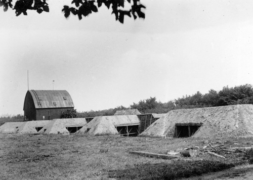 Batterier for 15 cm haubitz og 75 mm feltkanon ved Ryvangen 1913.