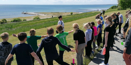 Elever laver eksercits på Mosede Fort