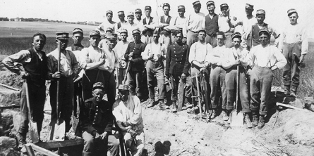 28. bataillons 4. kompagni på gravearbejde ved Tunestillingen 1916-17