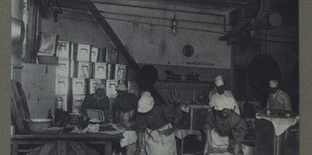 Det første kommunale folkekøkken i Heimdalsgade, København, marts 1917