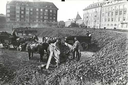 Københavns kommunes nye oplagsplads til kul bag Glyptoteket, august 1917